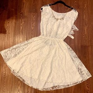 NWT alice + olivia ivory lace tie dress